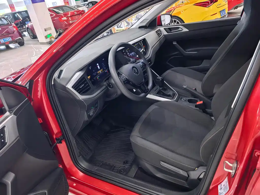 Volkswagen Polo — миниатюра 7