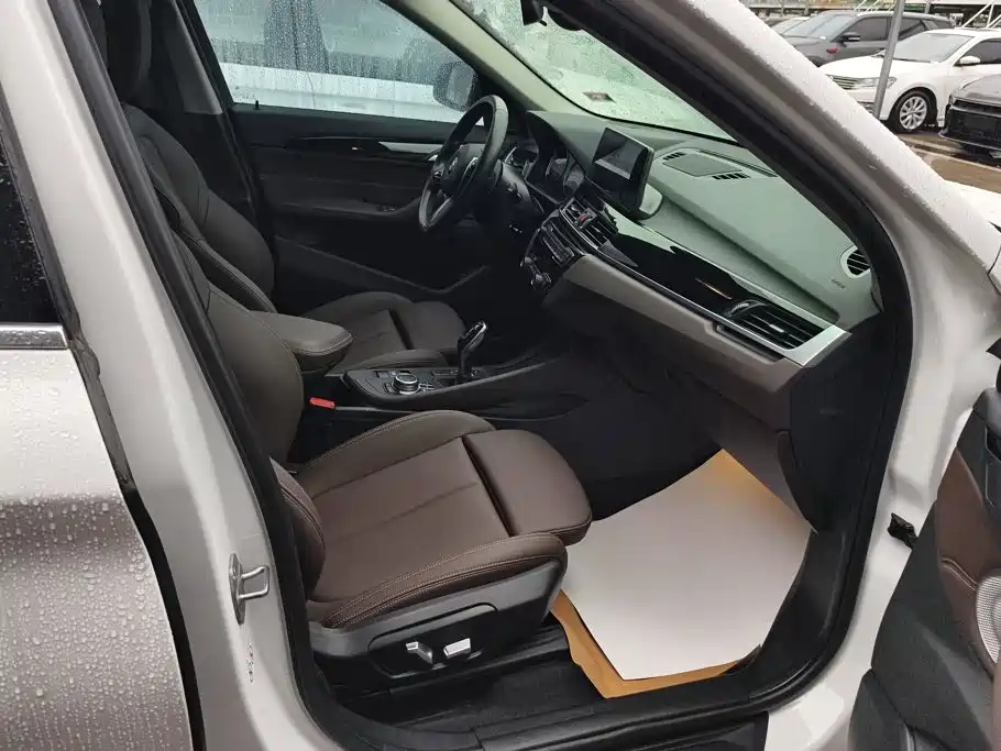 BMW X1 — миниатюра 8
