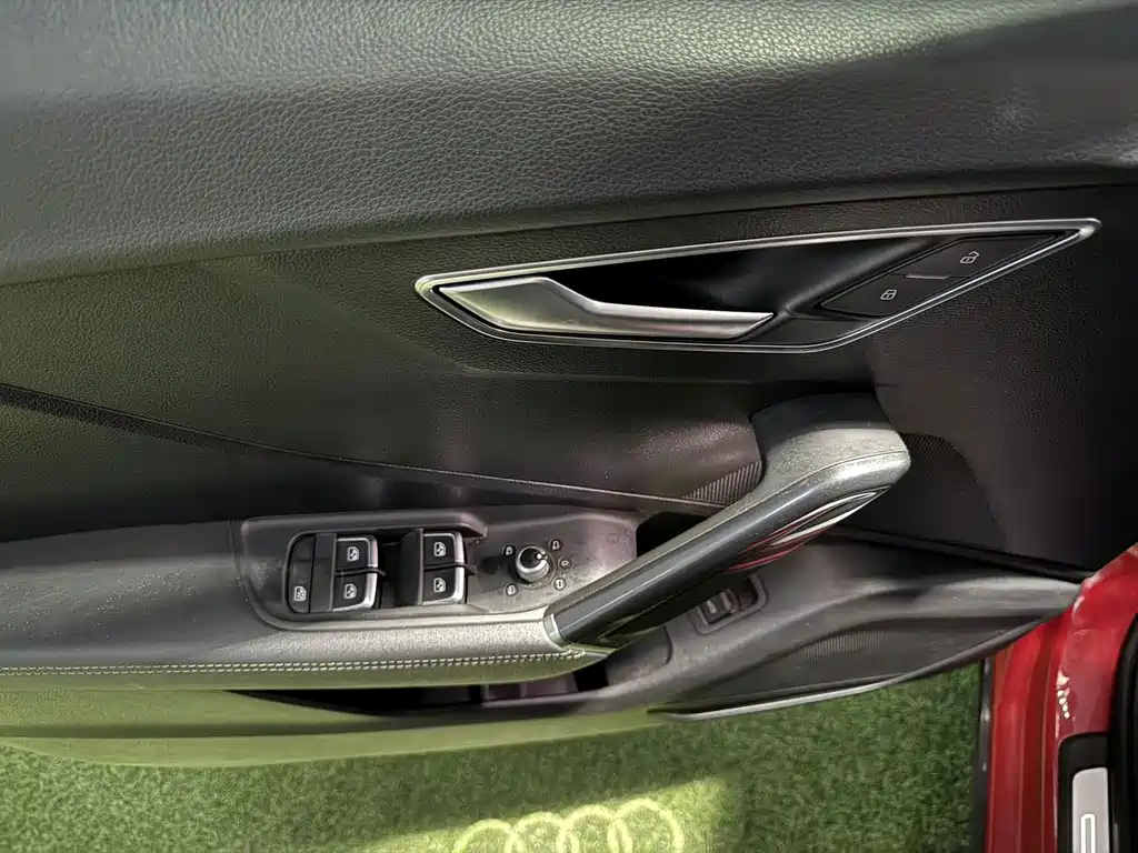 Audi Q2L — миниатюра 7