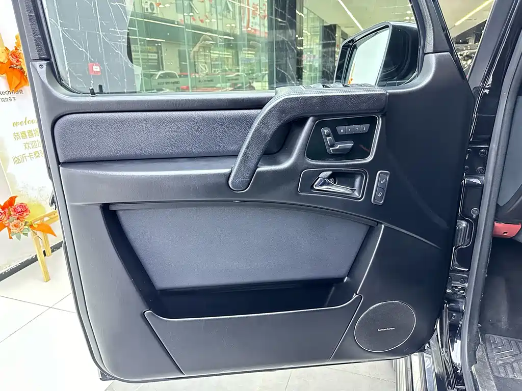 Mercedes-Benz G-Class — миниатюра 14