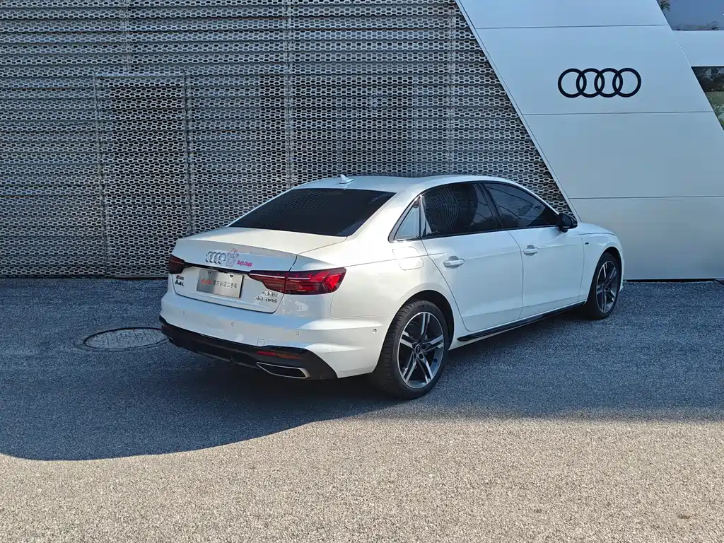 Audi A4L — миниатюра 4