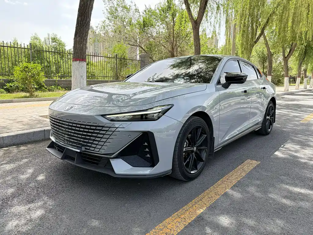 Changan UNI-V 2022