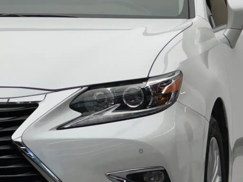Lexus ES — миниатюра 3