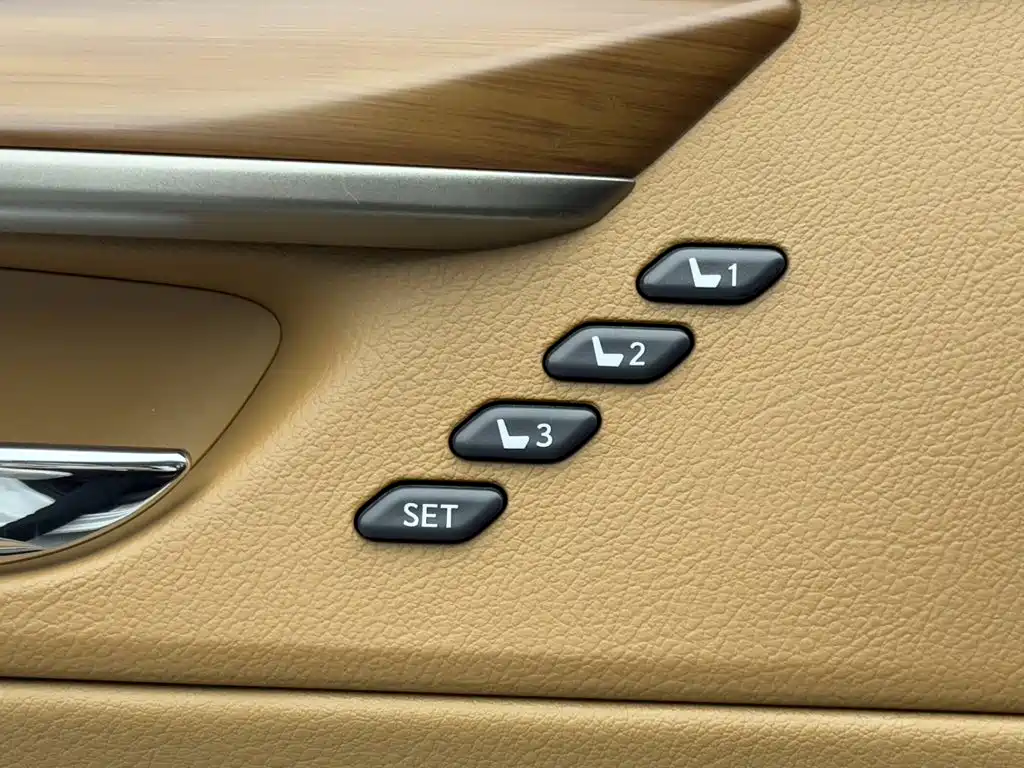 Lexus ES — миниатюра 15