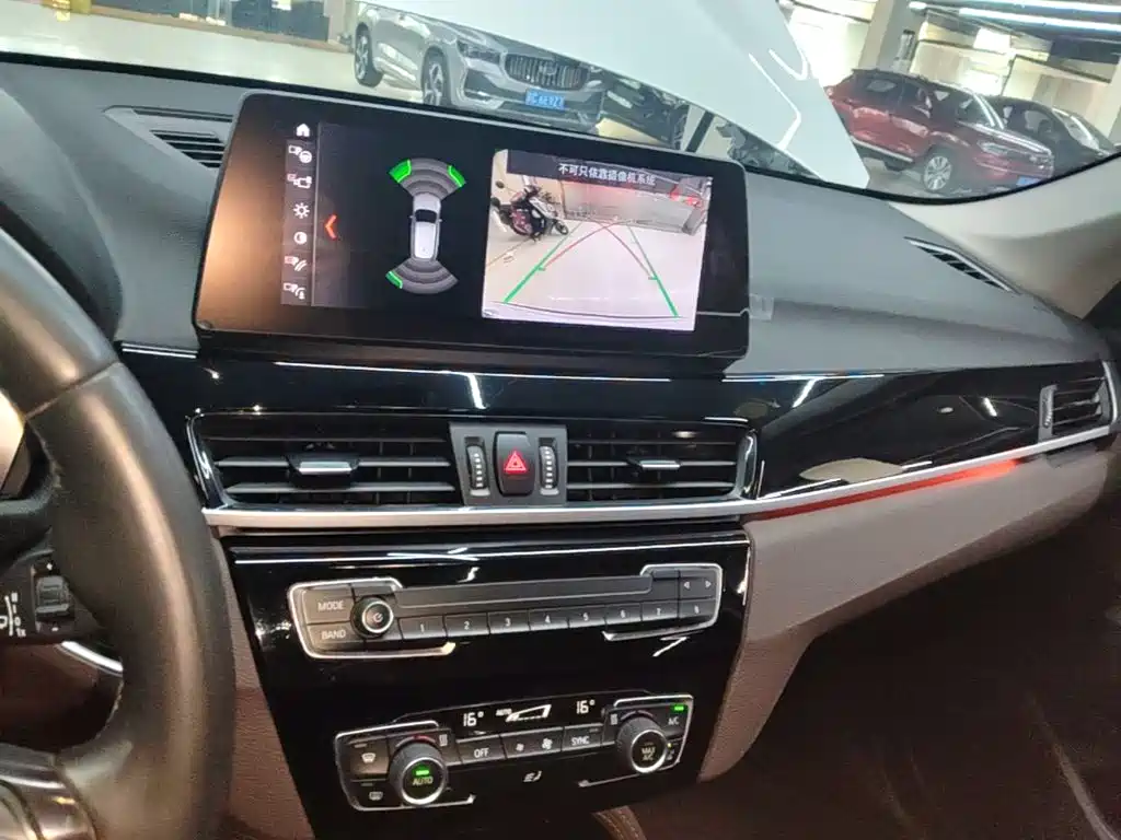 BMW X1 — миниатюра 13