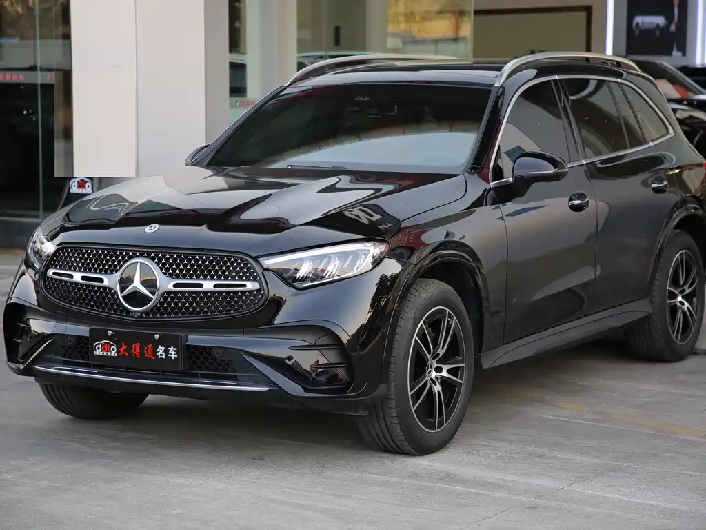 Mercedes-Benz GLC 2025