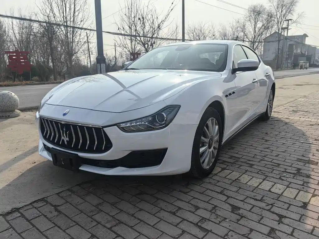 MASERATI GHIBLI