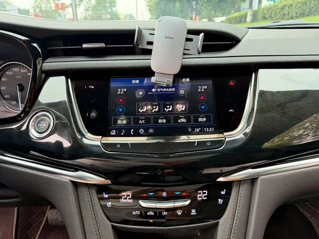 Cadillac XT6 — миниатюра 10