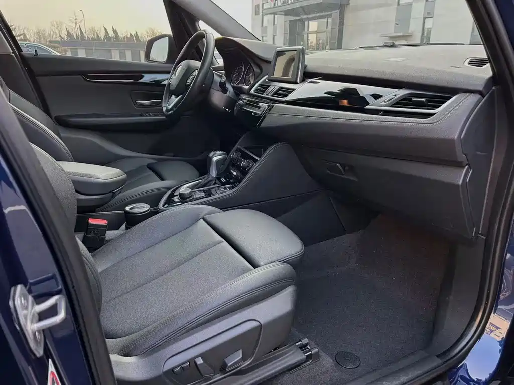 BMW 2 SERIES STATION WAGON