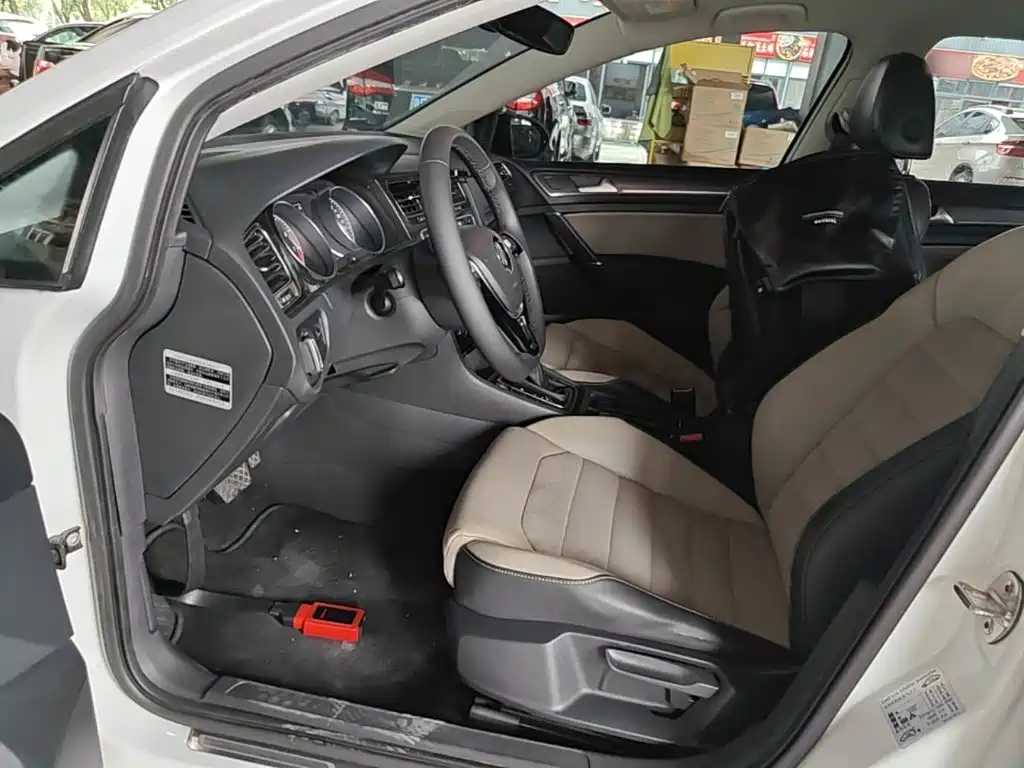Volkswagen Golf — миниатюра 15