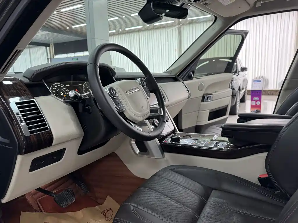 Land Rover Range Rover — миниатюра 16