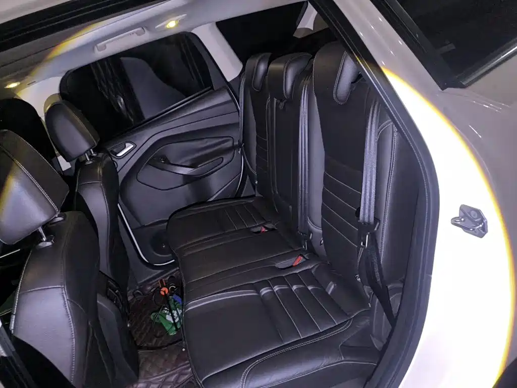 Ford Kuga — миниатюра 18