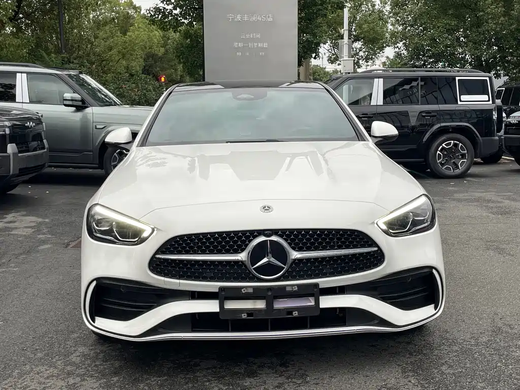 Mercedes-Benz C-Class — миниатюра 2