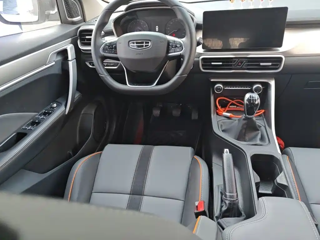 Geely Binyue — миниатюра 6