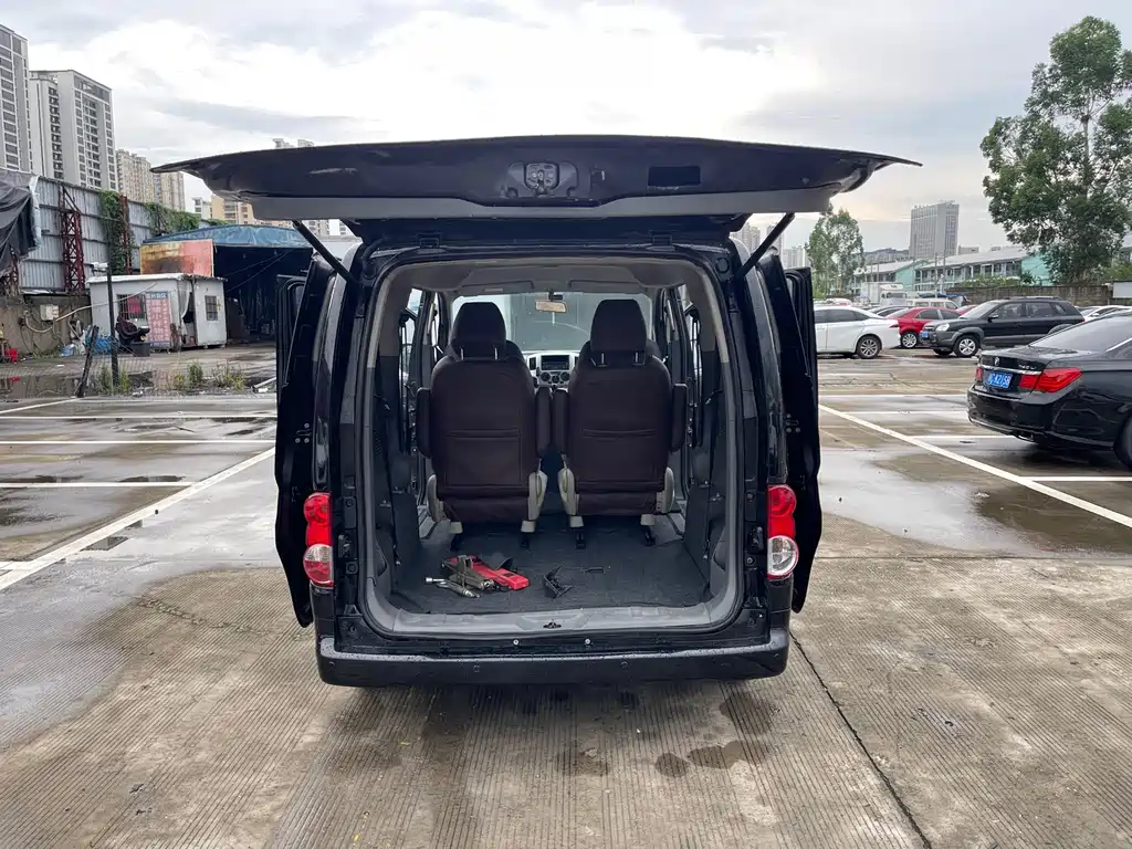 Nissan NV200 — миниатюра 14