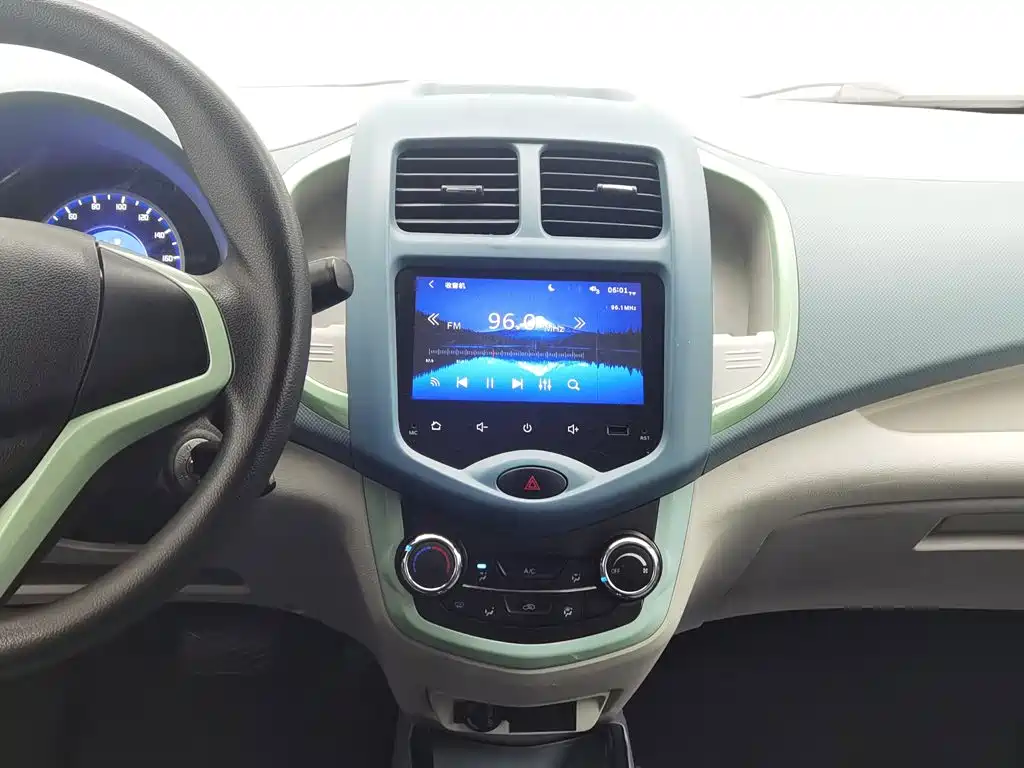 Changan Benben E-Star — миниатюра 12