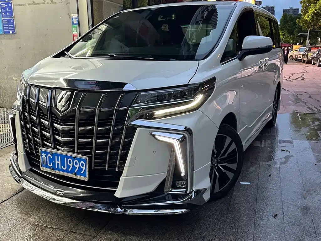 Toyota Alphard — фотографии объявления, Фото 21