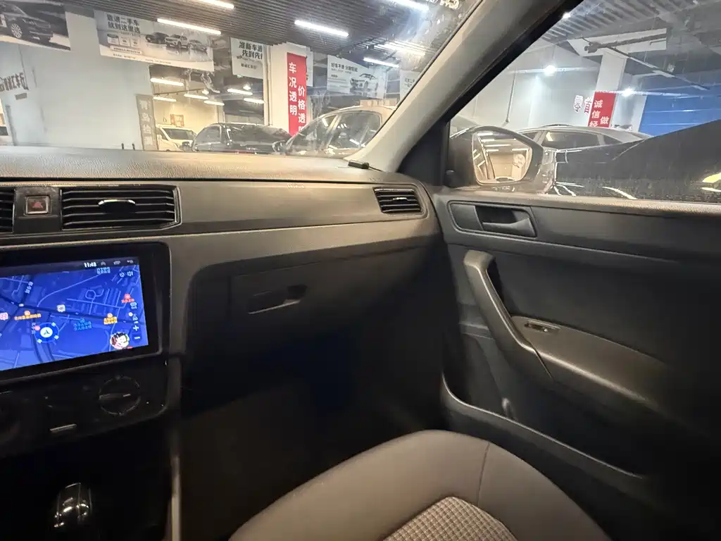 Volkswagen Santana — миниатюра 9