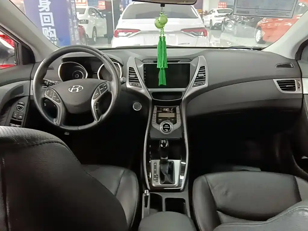 Hyundai Elantra Langdong — миниатюра 10