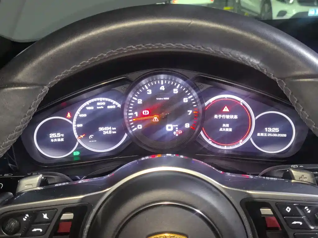 Porsche Cayenne — миниатюра 12