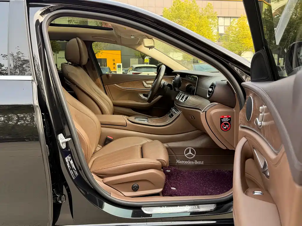 Mercedes-Benz E-Class — миниатюра 13