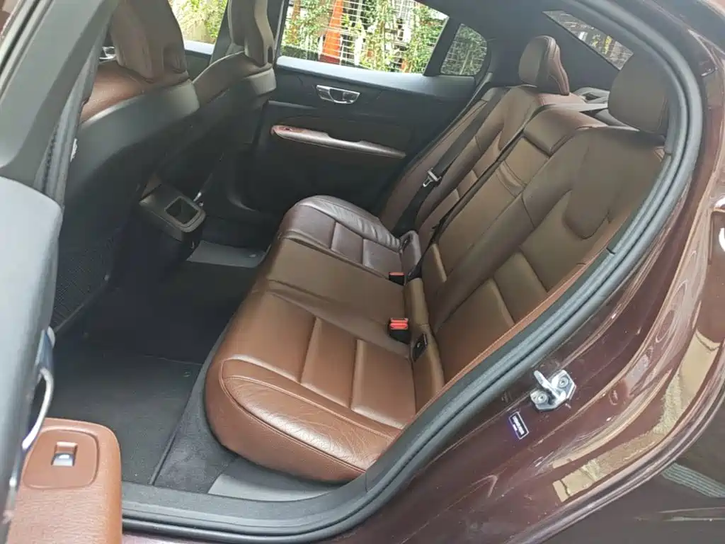 Volvo S60 — миниатюра 17