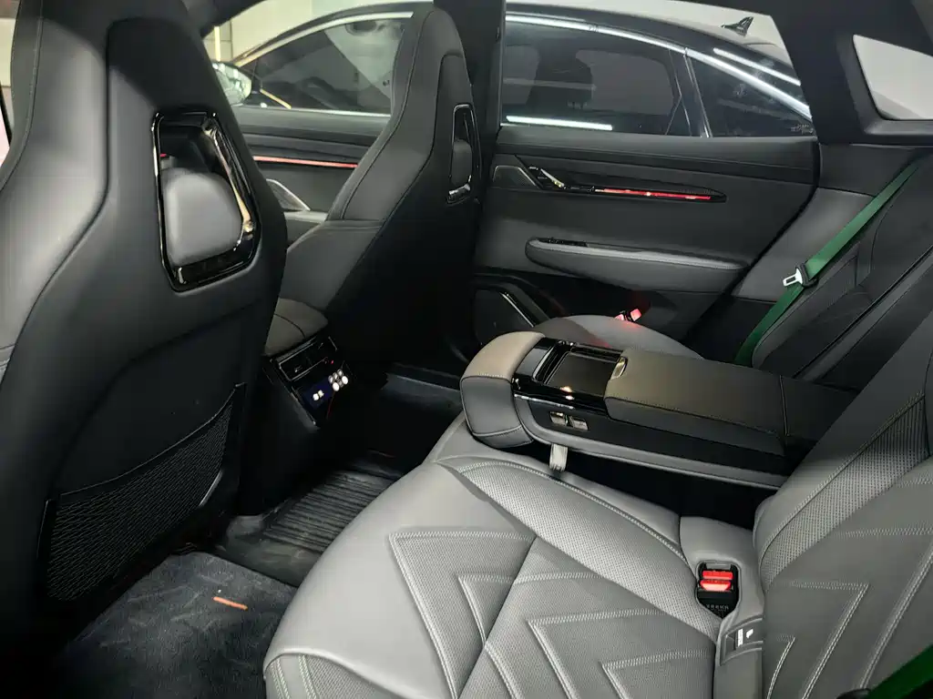 ZEEKR EXTREME KRYPTON 001