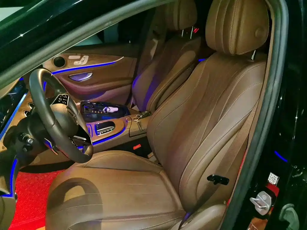 Mercedes-Benz E-Class — миниатюра 8