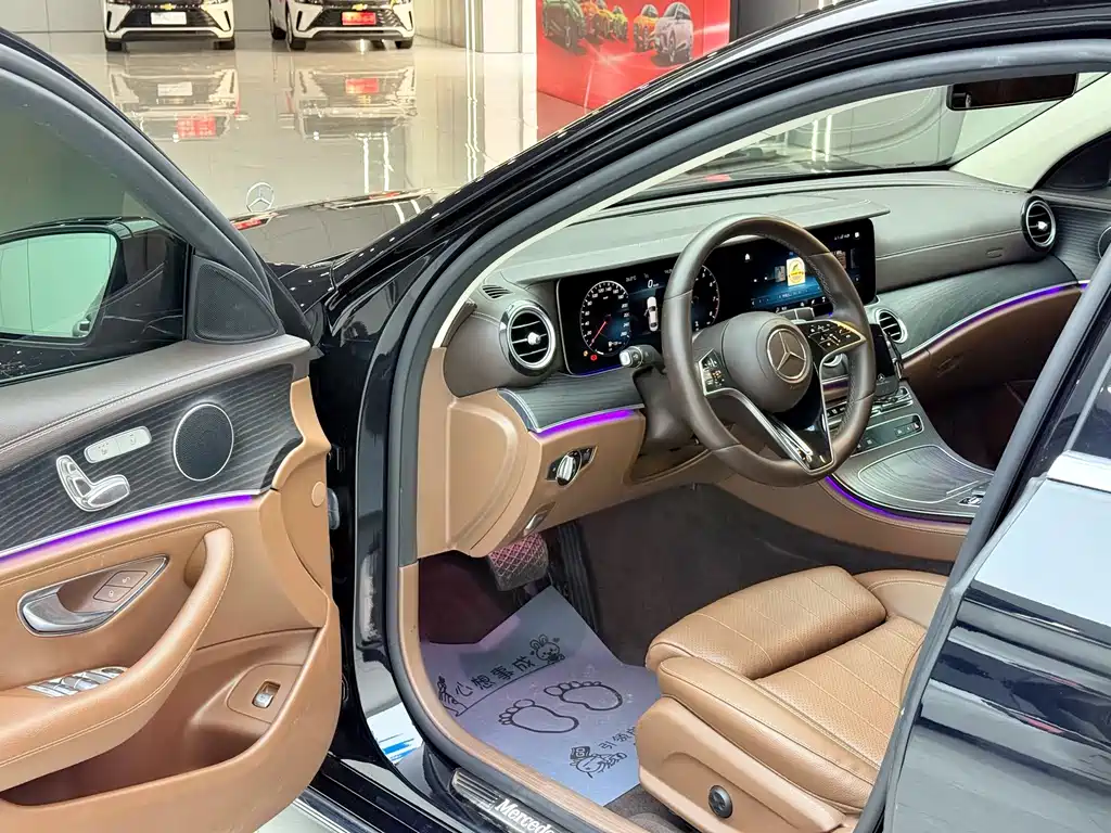 Mercedes-Benz E-Class — миниатюра 4