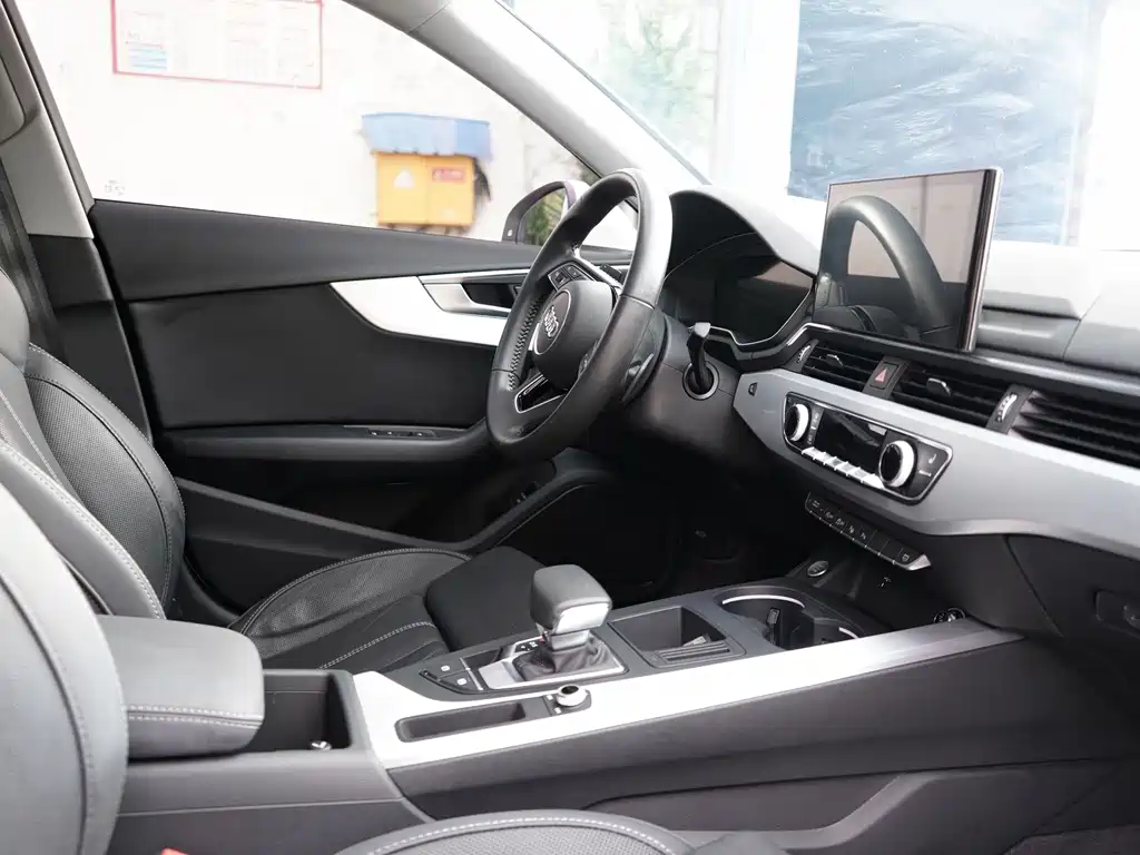 Audi A4L — миниатюра 12
