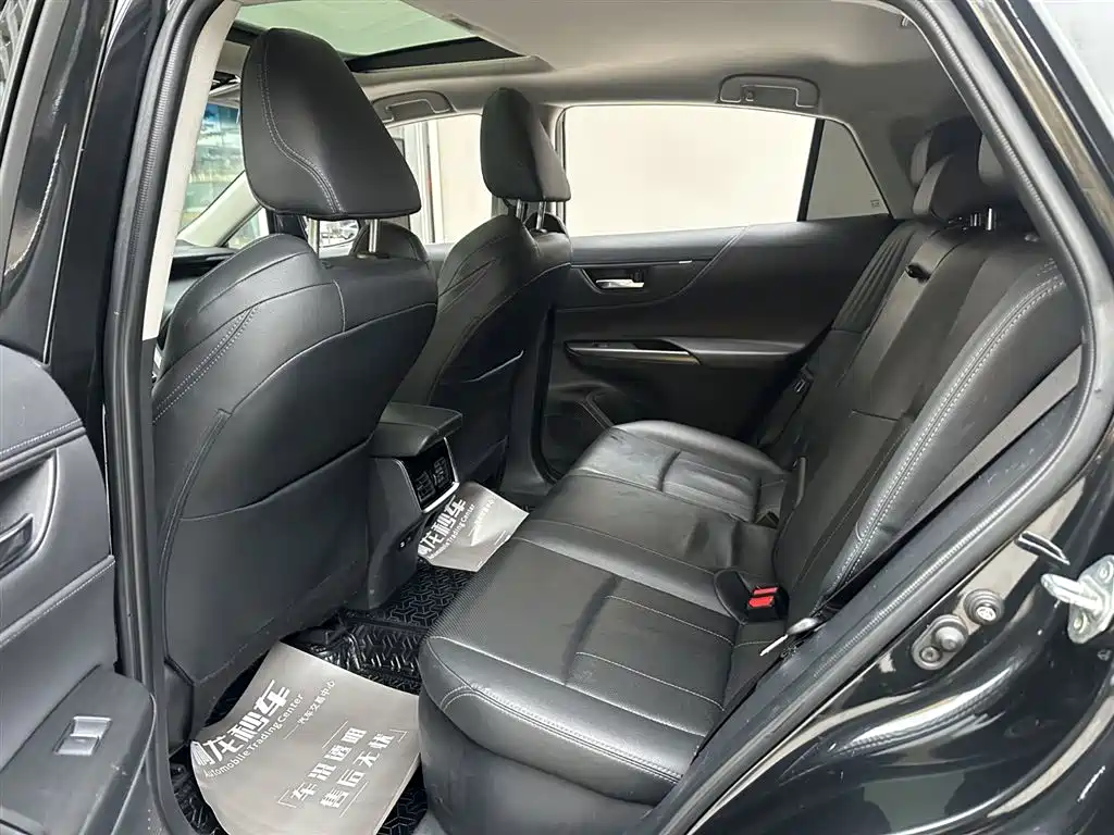 Toyota Harrier 2022 2.5L CVT Luxury