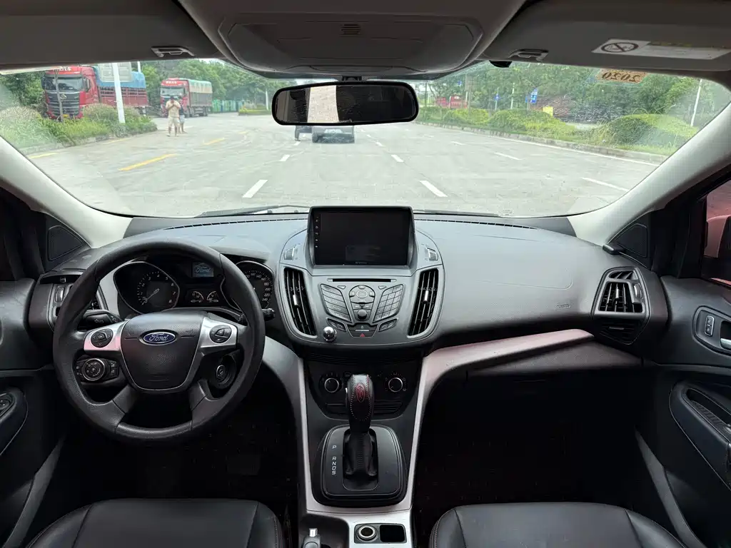 Ford Kuga — миниатюра 8