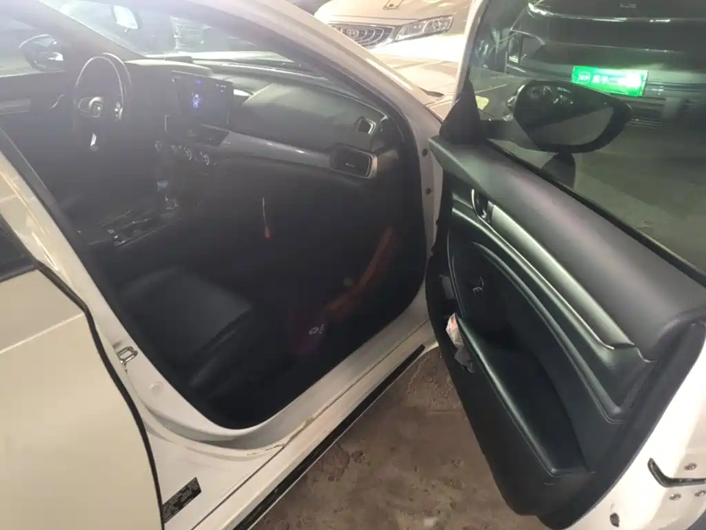 Honda Accord — миниатюра 17