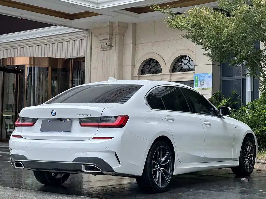 BMW 3 Series — миниатюра 11