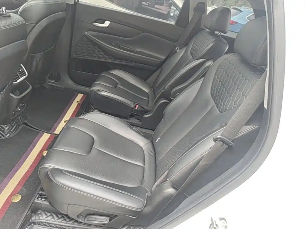 Hyundai Santa Fe — миниатюра 17