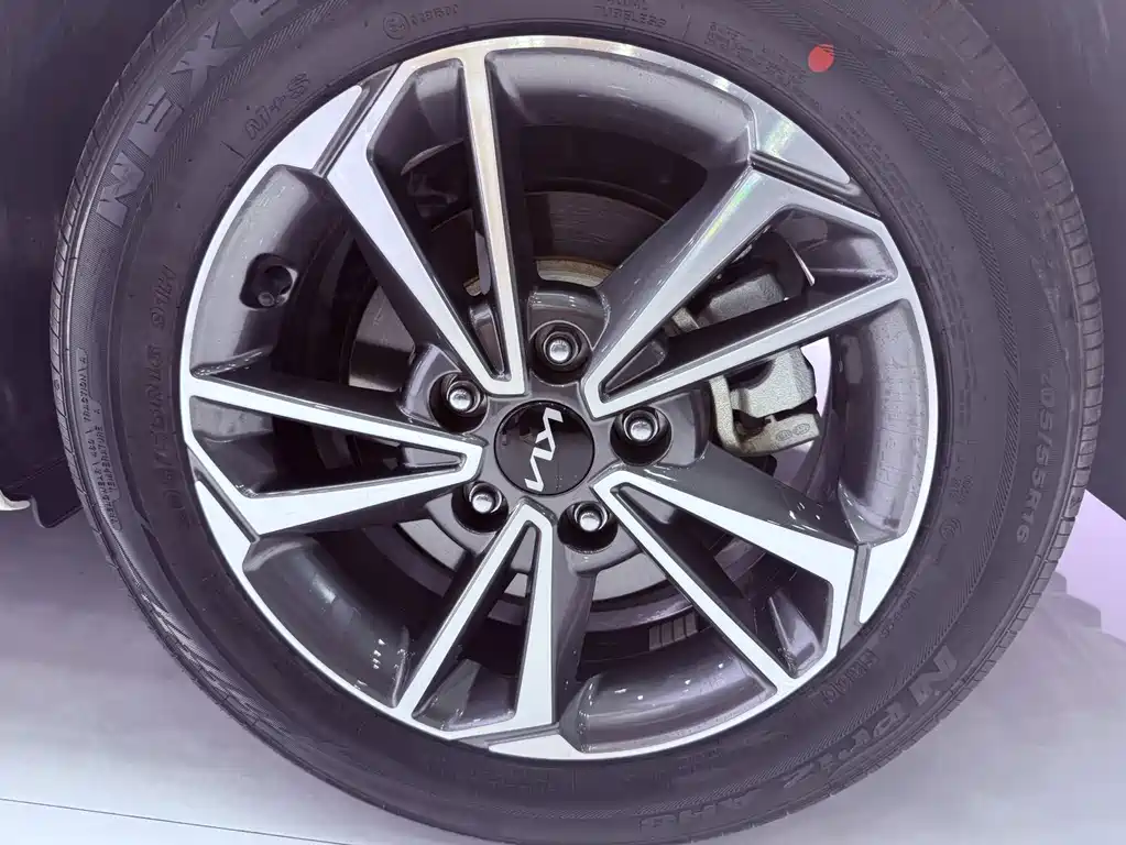 Kia K3 — миниатюра 6