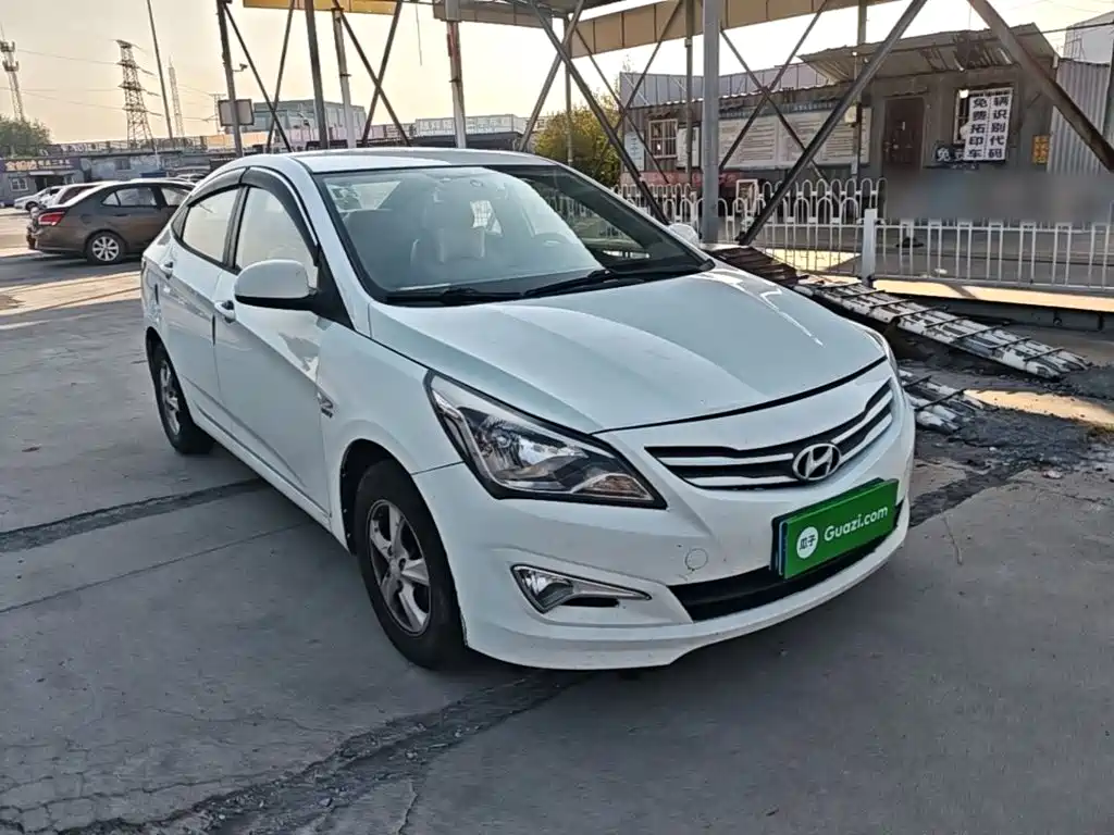 Hyundai Verna — миниатюра 4
