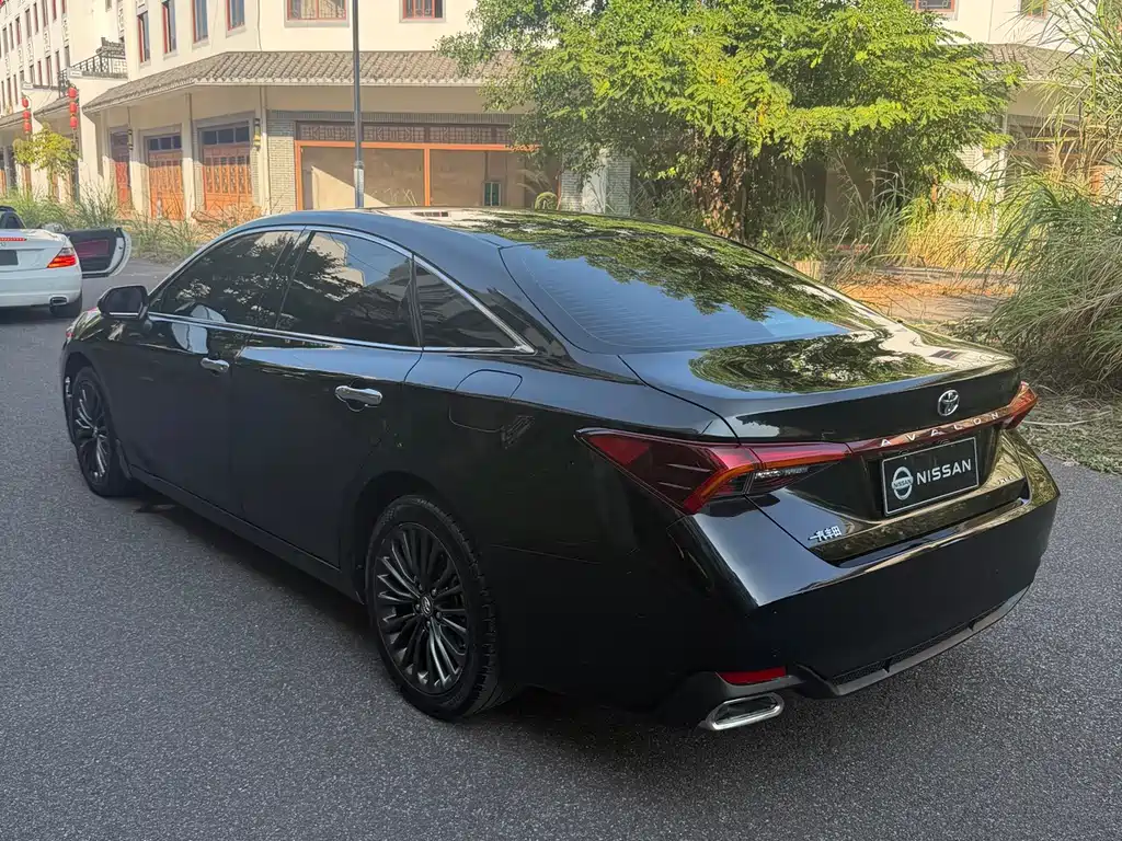 Toyota Avalon — миниатюра 6