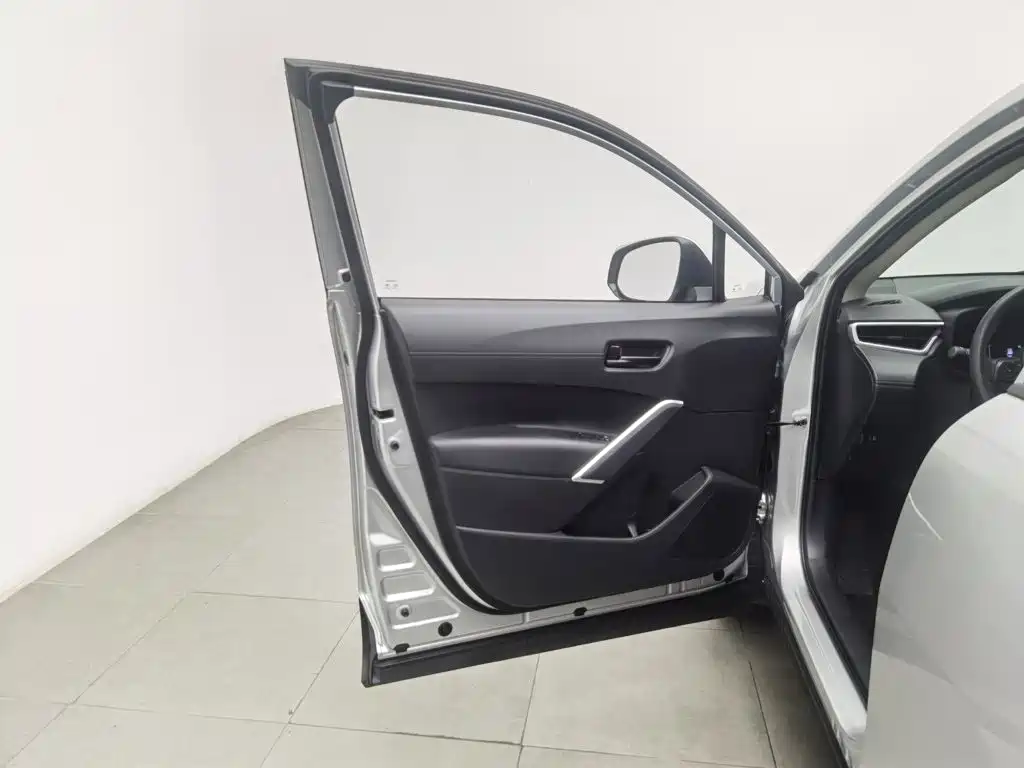 Toyota Frontlander — миниатюра 8