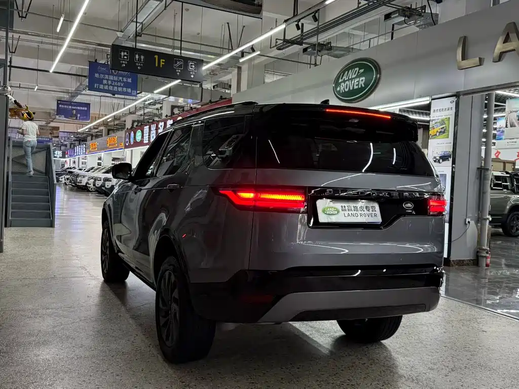 Land Rover Discovery — миниатюра 6