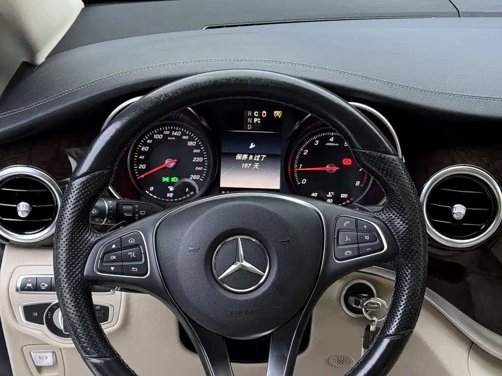 MERCEDES-BENZ V CLASS