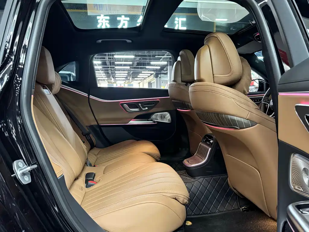 Mercedes-Benz E-Class — миниатюра 19