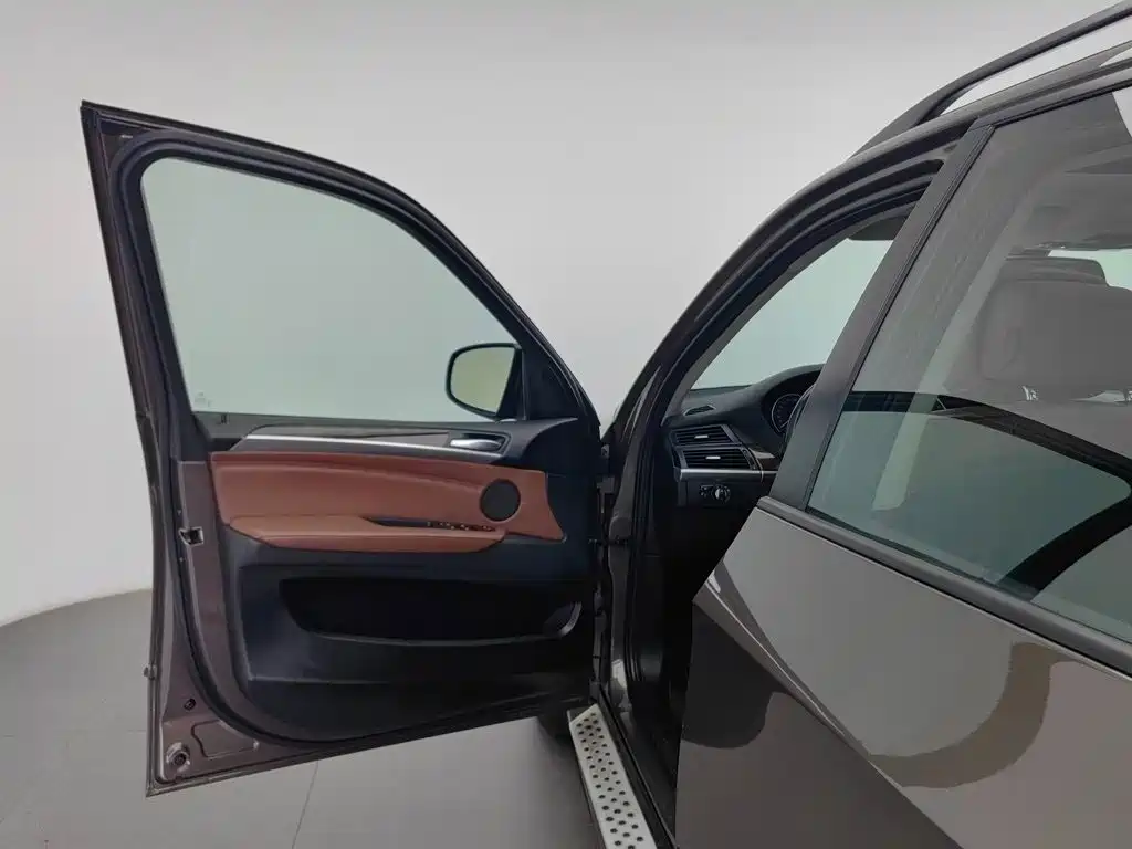 BMW X5 (Import) — миниатюра 15