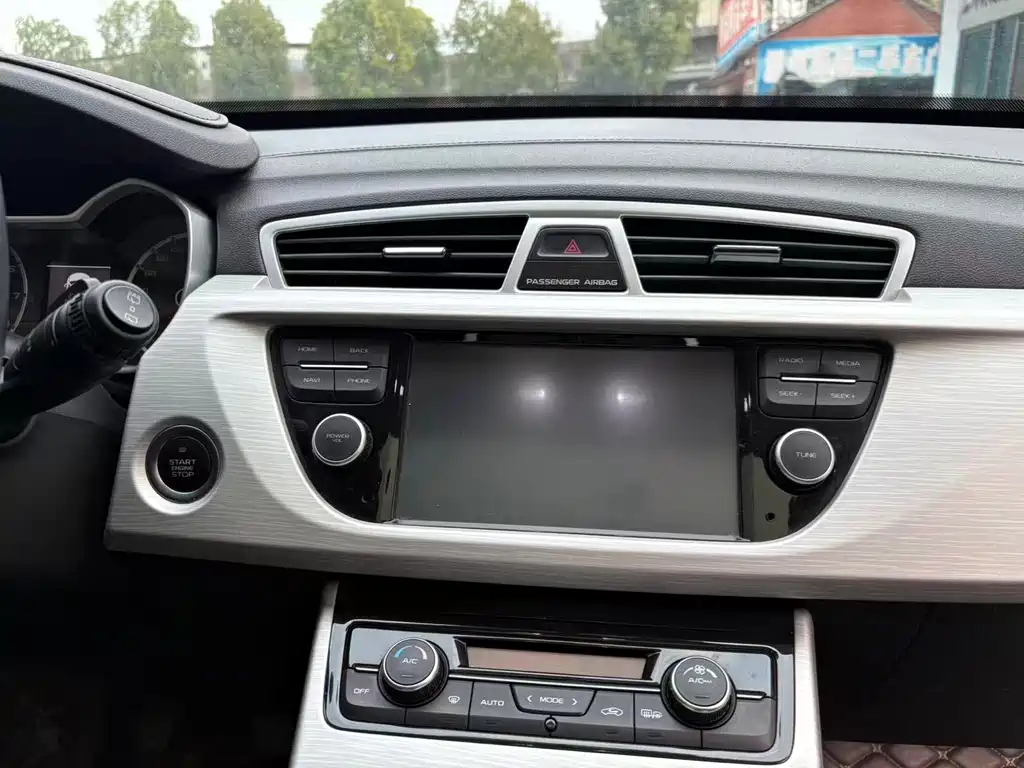 GEELY AUTOMOBILE BOYUE