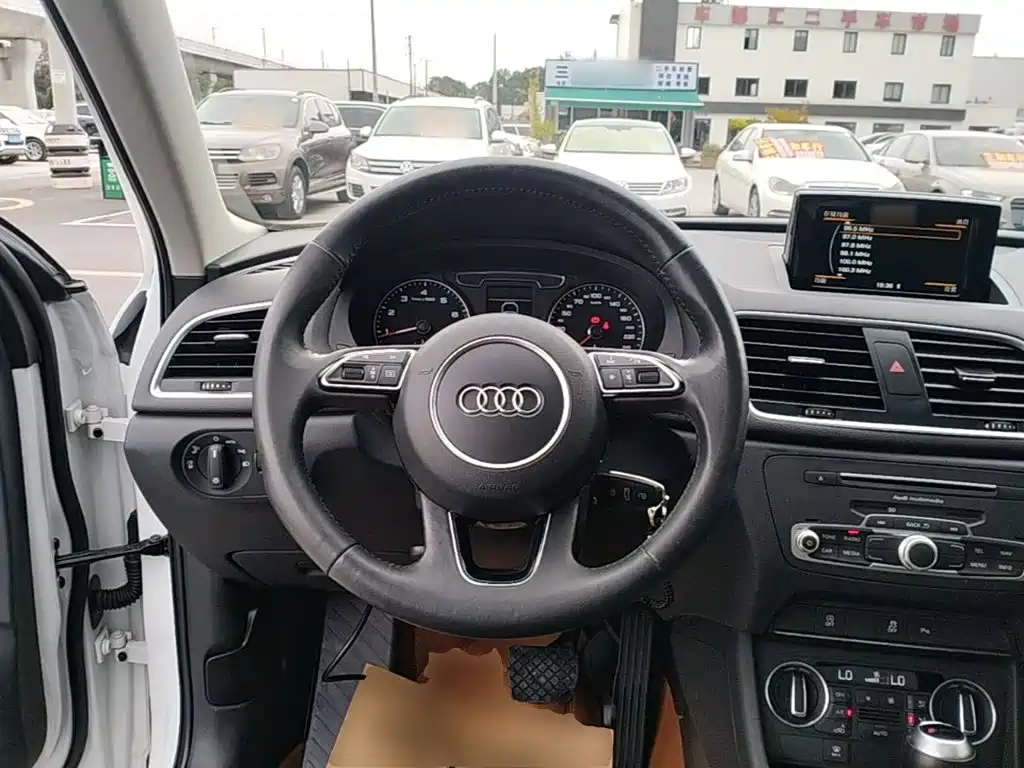 Audi Q3 — миниатюра 11