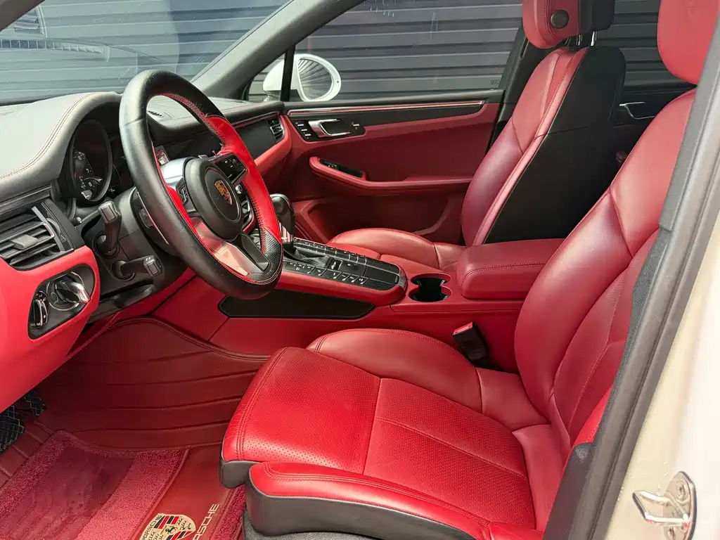 Porsche Macan — миниатюра 10