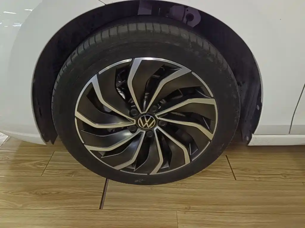 Volkswagen Golf — миниатюра 23