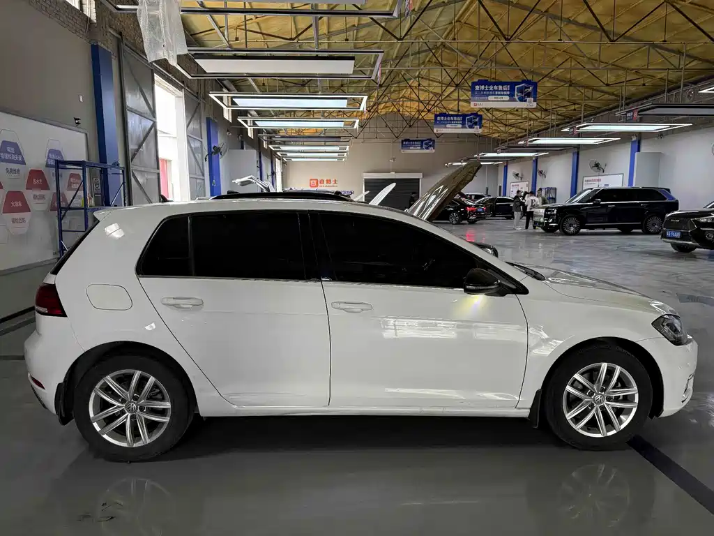 Volkswagen Golf — миниатюра 2
