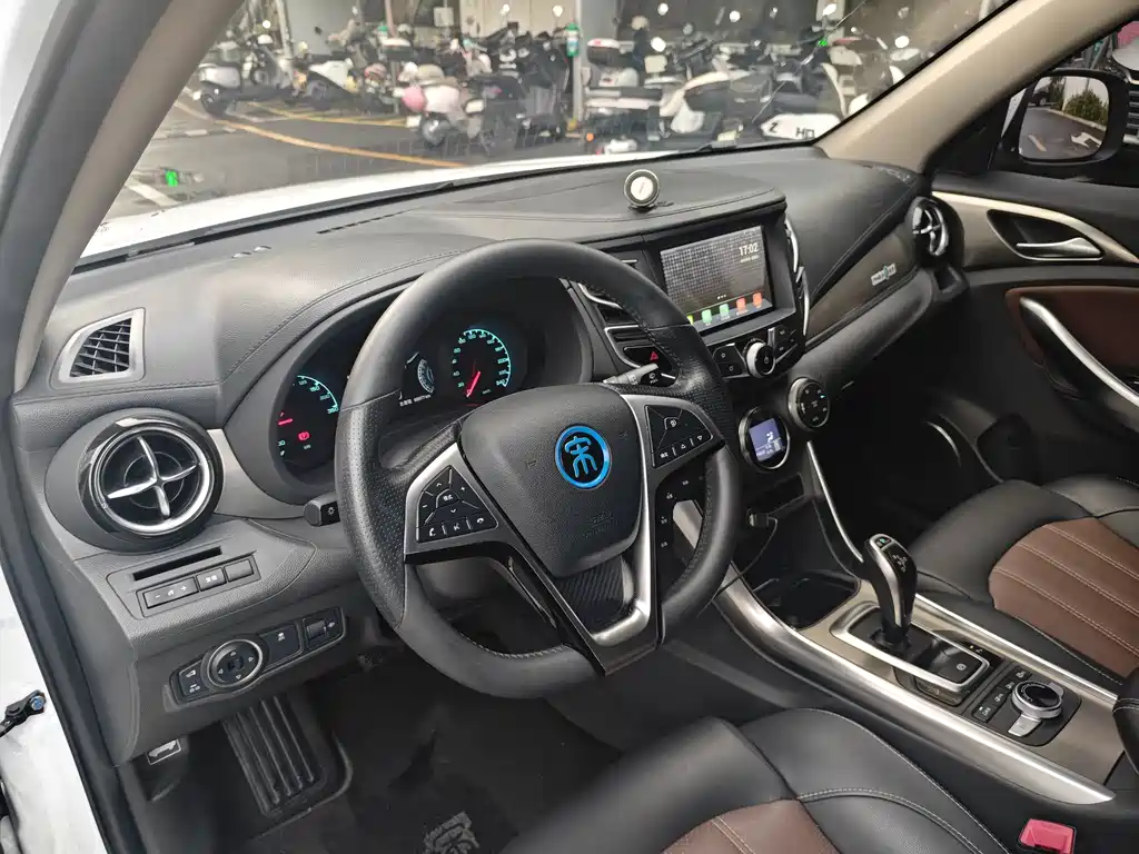 BYD Song 2017 DM 1.5TID Luxury