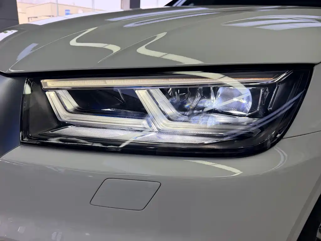 Audi Q5L — миниатюра 15